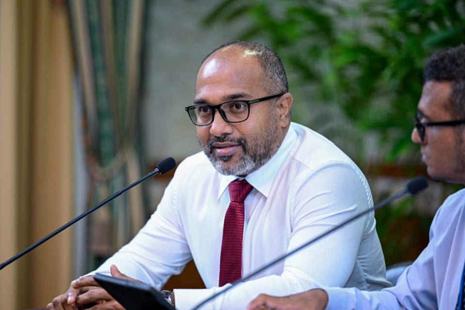ގަވާއިދާއި ހިލާފަށް މަނީ އެކްސްޗޭންޖް ކުރާ 7 ފަރާތެއް، ކަޅުބާޒާރަށް 76 މިލިޔަން ޑޮލަރު