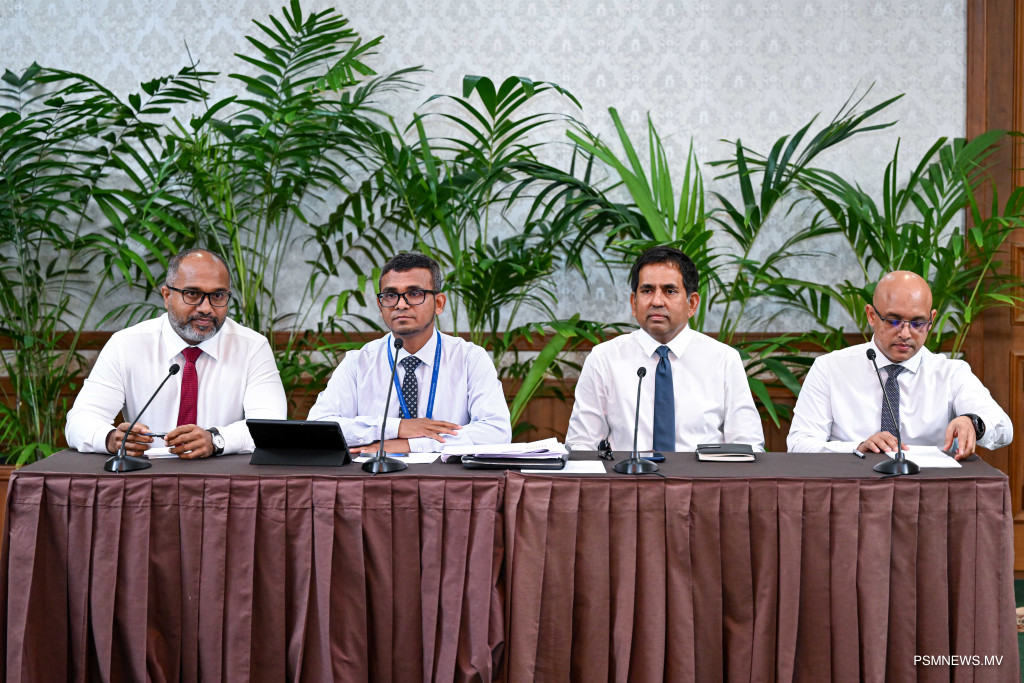 ދަރަނި ދެއްކުމަށް 1.3 ބިލިޔަން ޑޮލަރު، ފާއިތުވި 2 ސަރުކާރަށްވުރެ އިތުރު