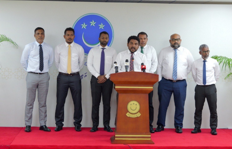 މާހިރުންގެ ލަފާ ނެތި ބިލްތައް ފާސްކުރާތީ އެމްޑީޕީގެ ކަންބޮޑުވުން