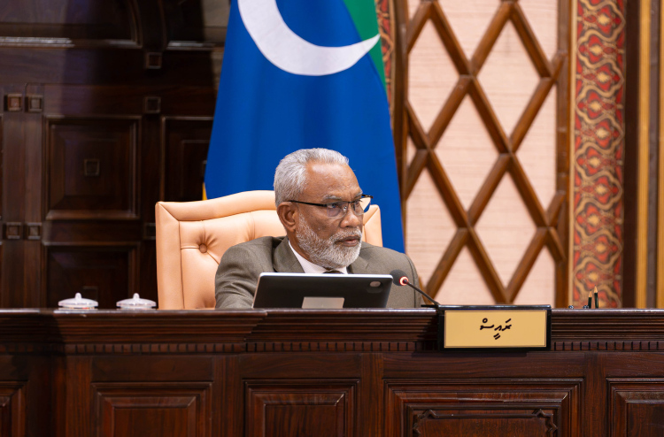 ގަވާއިދު ބަދަލުކުރީ ޕެޓިޝަން ހުށަހަަޅަން ގިނަ ބަޔަކަށް ފުރުސަތު ދޭން: އަބްދުއްރަހީމް