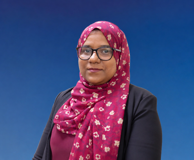 އަޔާޑާ މައްސަލައިގައި ބޯޑުގެ ނިންމުމަށް އަމަލުނުކުރާ ކަމަށް ވިދާޅުވެ، އެމްޓީޑީސީގެ ބޯޑުން އަސާމީ އިސްތިއުފާދެއްވައިފި