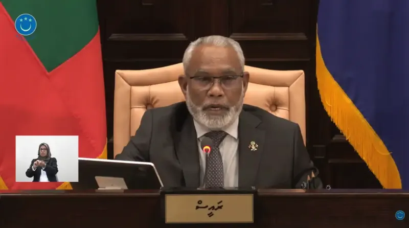 ރައްޔިތުން ހުށަހަޅާ ޕެޓިޝަންތައް ބަލިކަށިކުރަން މަޖިލީހުގެ ގަވާއިދަށް ގެނައި ބަދަލު އަބްދުއްރަހީމް ދިފާއު ކުރައްވައިފި