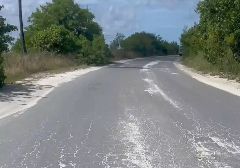 މި ސަރުކާރަކީ ޖޯކެއް، އައްޑޫ ރައްޔިތުން ބުނަނީ ލިންކު ރޯޑް ނުހެދޭނަމަ އަވަހަށް އިހުތިސާސް އިން ވަކިކޮށް މަސައްކަތް ނިންމަން: ދީދީ