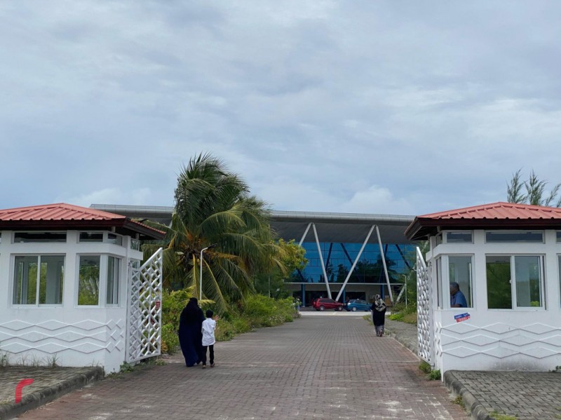 ފޭދޫ ސްކޫލްގައި ކުރިއަށްދާ ބޭސިކް ކެޑޭޓް ކޭމްޕްގެ ތެރެއިން ގިނަ އަދަދެއްގެ ކުދިންތަކެއް ހޮޑުލެވި ބޭރަށް ހިންގާތީ ފަރުވާ ދެނީ!