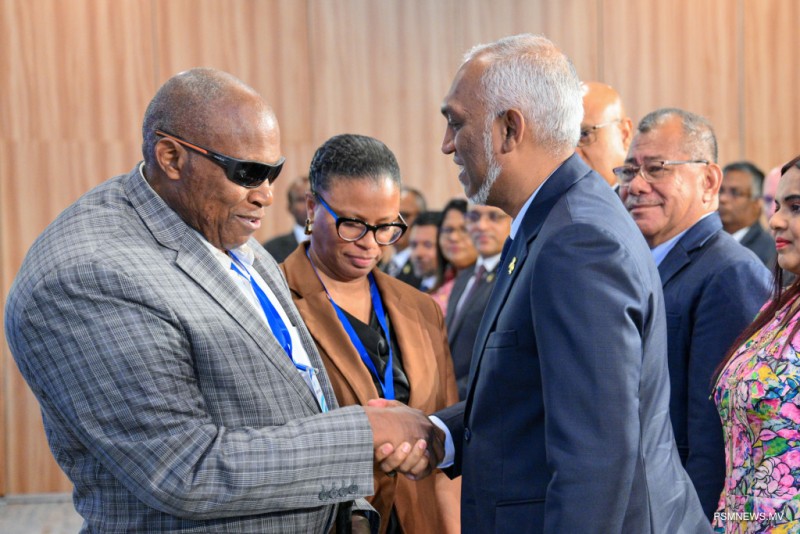 ޖަޒީރާ ޤައުމުތައް ކުރިއެރުވުމަށް ރައީސް ކުރައްވާ މަސައްކަތަށް ތައުރީފު!