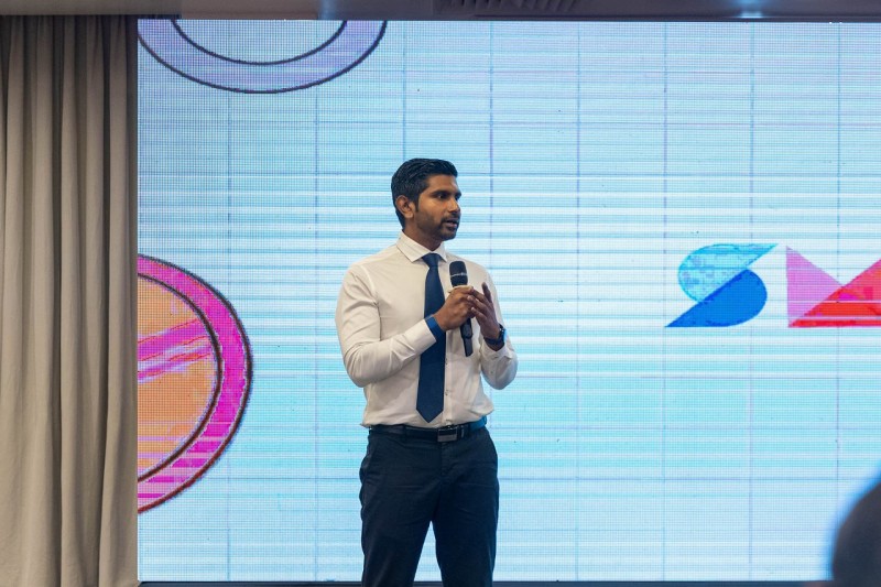 ކުދި އަދި މެދުފަންތީގެ ވިޔަފާރިތަކަށް ޑިޖިޓަލް ޚިދުމަތްތައް ފަސޭހަކޮށްދިނުމަށް އެސްއެމްއީ ޑިޖިޓަލްގެ މޯބައިލް އެޕް ތައާރަފުކޮށްފި