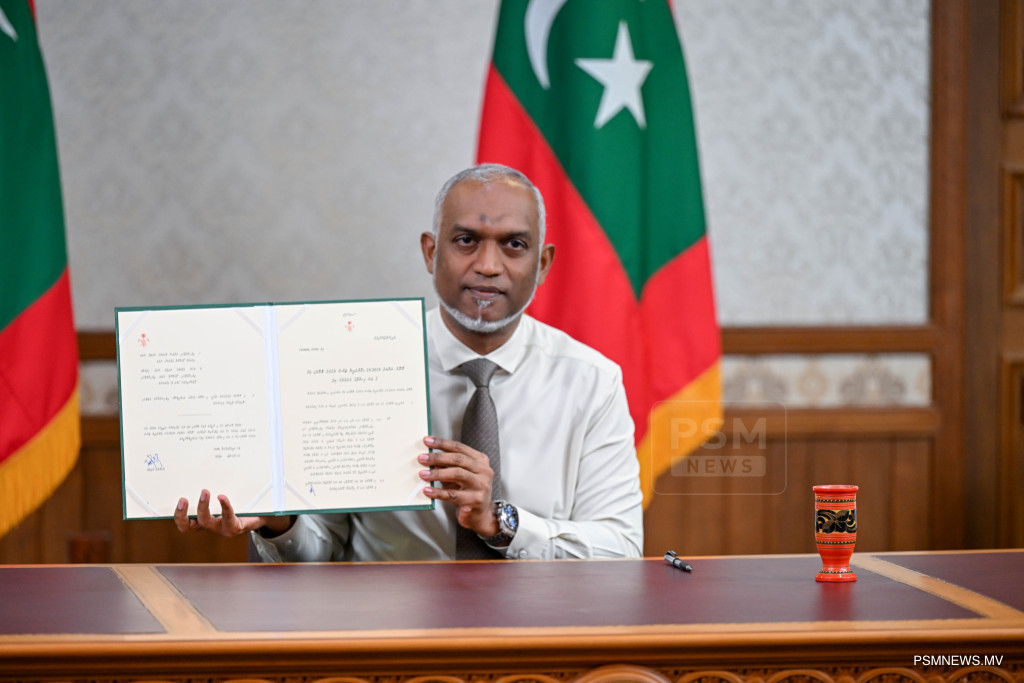 "ދިވެހި ރުފިޔާ ދައުރުވާ ނިޒާމަކަށް ބަދަލުކުރަން 10ވަރަކަށް އަހަރު ނަގާނެ"