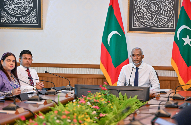 ރާއްޖޭގެ ކަނޑުގެ ސަރަހައްދުން ތެލާއި ގޭސް އަދި މައުދަން ހޯދައި ނެގުމަށް ގާނޫނެއް ހަދަނީ