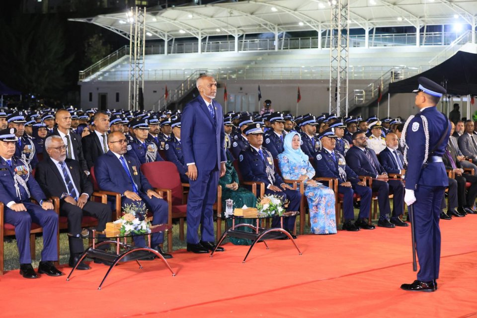 ގައުމުގެ އިތުބާރު ހިފެހެއްޓުމަށް ފުލުހުންގެ ހިދުމަތް ހަރުދަނާވާން ޖެހޭ: ރައީސް