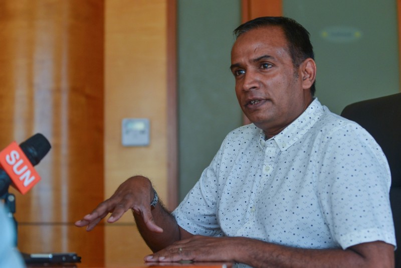 އެޗްޑީސީން ޝަހީރު ވަކިކޮށްފި، އެހެން ކުންފުންޏަކަށް ބަދަލުކުރަނީ