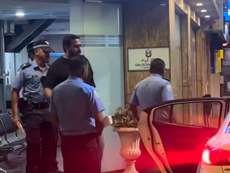 އެއްވުމެއްގައި ހަމަނުޖެހުން ހިންގި ކަމުގެ ތުހުމަތުގައި އެމްޑީޕީ އެކްޓިވިސްޓު މައިމޫން ހައްޔަރުކޮށްފި