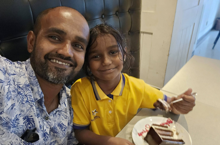 ހިތްފަޅައިގެންދާ ވަރަށް ދެރަވިޔަސް ދަރިފުޅު ޒީވާއާ މެދު ފަހުރުވެރިވަން"