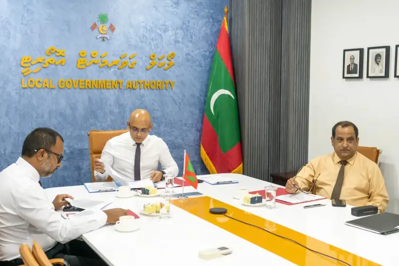 ކައުންސިލުތަކުގެ ބިންތަކުގެ ބާރުތައް ހޯދުމަށްފަހު ކައުންސިލުތަކުގެ ވަޒީފާތަކުގެ ކޮންޓްރޯލު މުއިއްޒު އަތުލައިފި