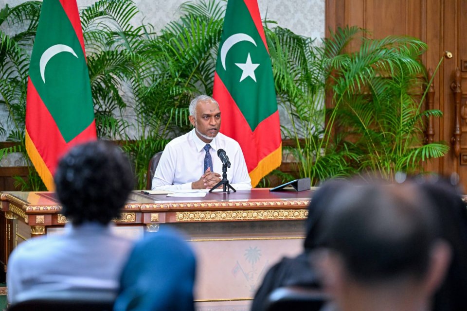 ރިސޯޓު ހިއްސާއެއް އޮންނަ ކަމަށް ބުނާ ރައީސްގެ އާއިލާ މީހާ ސަރުކާރު ވަޒީފާއިން ވަކިކޮށްފި