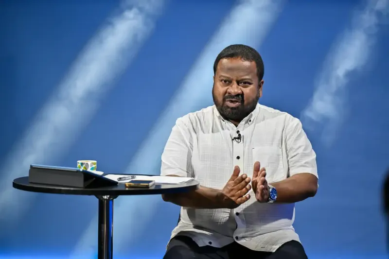 ވޭތުވެ ދިޔަ ތިން މަސް ދުވަސްތެރޭގައި 205 ސިޔާސީ މުވައްޒަފަކު ވަކިކޮށްފިން: މުންދު