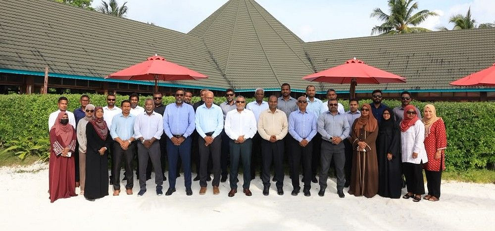 ދެކުނުގައި ޑުރަގުން ސަލާމަތްވުމަށް ފަރުވާ ދިނުމުގައި ހުރި ދަތިތަކާ ގުޅޭ ގޮތުން މަޝްވަރާކޮށްފި