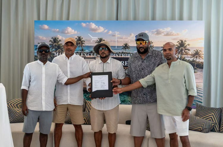 ކަރަންޓު އައުޓްބޯޑް އިންޖީނު އުފައްދާ ޗައިނާގެ އެކްސްޕްލޯމާގެ އެކްސްކްލޫސިވް ޑިސްޓްރިބިއުޓަކަށް އިއޮންގްރިޑް