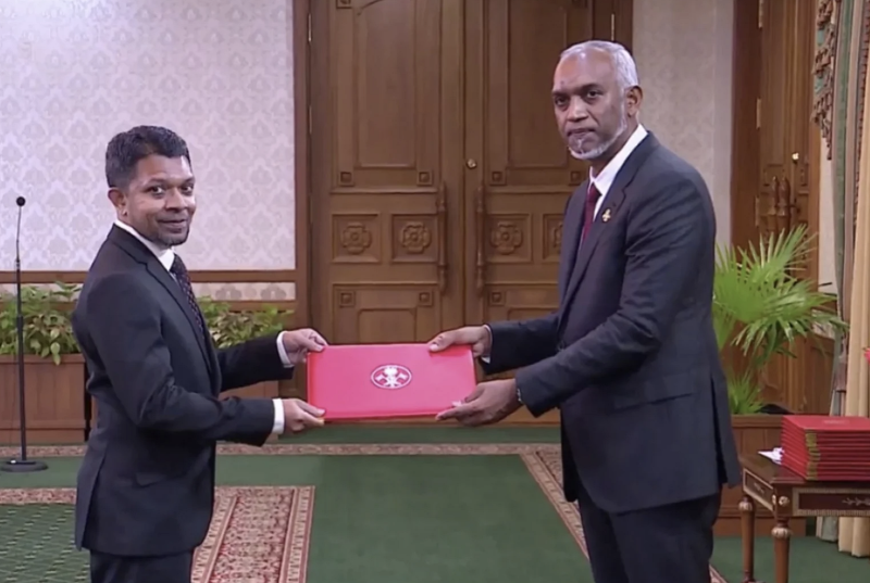 ޗީފް އޮފް ސްޓާފް އަބްދުﷲ ފަޔާޒުގެ މަގާމު ސީނިއާ މިނިސްޓަރެއްގެ ފެންވަރަށް މަތިކޮށްފި