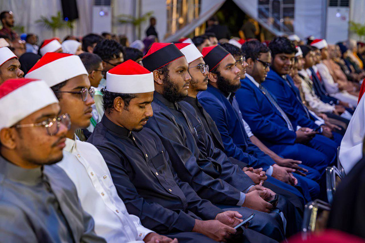 300 އަށްވުރެ ގިނަ ޚަތީބުންނާއެކު ޒުވާން ޚަތީބުންގެ މަހާސިންތާ ފަށައިފި