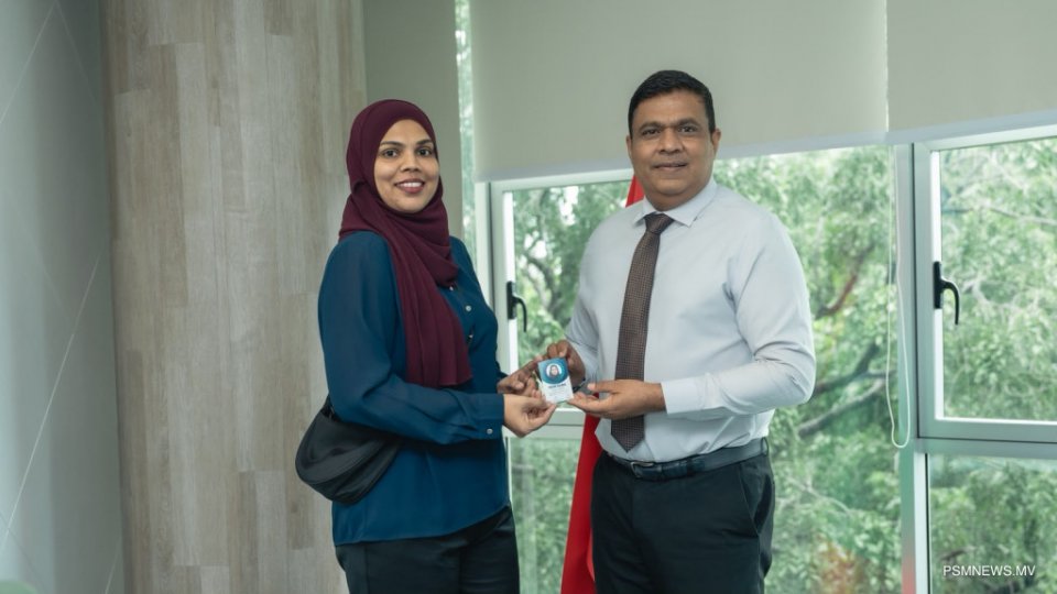 ރާއްޖޭގެ ފުރަތަމަ އަންހެން ޓުއަރ ގައިޑަކަށް ޝީނާ