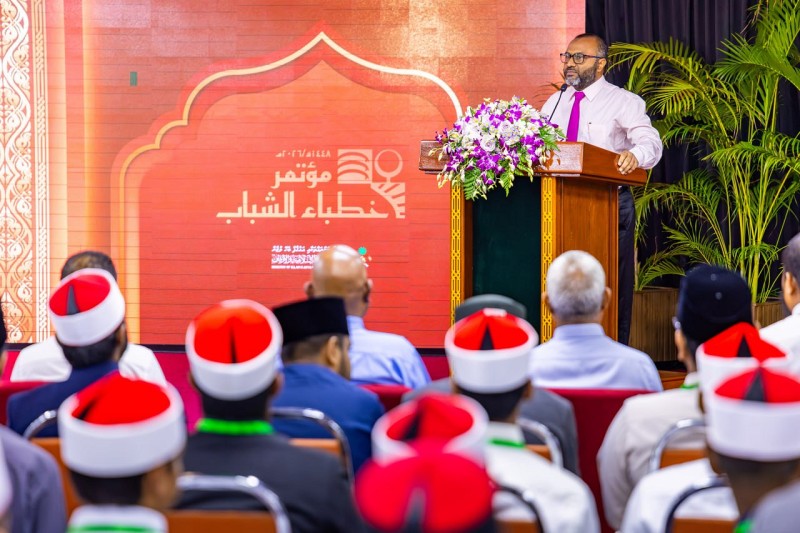މި ޖީލުުގެ ތެރެއިން އުފެދޭ ޒުވާން އިމާމުންނަކީ، ކުރީގެ އިމާމުންނަށް ވުރެ އިލްމީ ގޮތުން މޮޅު ބަޔަކަށްވާނެ: ޝަހީމް