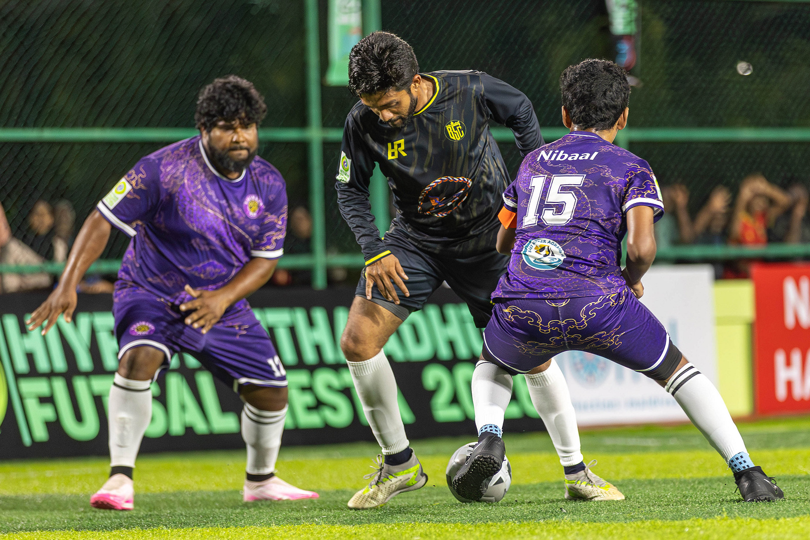 ހިތްފަހި ހިތާދޫ ފުޓްސެލް ފިއެސްޓާ: ބަގޭސްގެ ލަނޑު ގޯންޏެއް، ވަރިހަމަ ޕްލަސް އާއި ބީއެސްސީ ލެޖެންޑްސް މެޗު އެއްވަރު