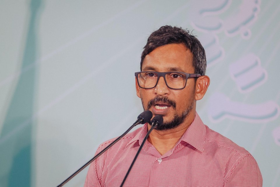 މުއައްސަސާތައް އޮތީ ސަރުކާރަށް ބިރުން ފިތިފައި ކަމަށް ވިދާޅުވުމުން ފަލާހުގެ ހޫނު ރައްދެއް!