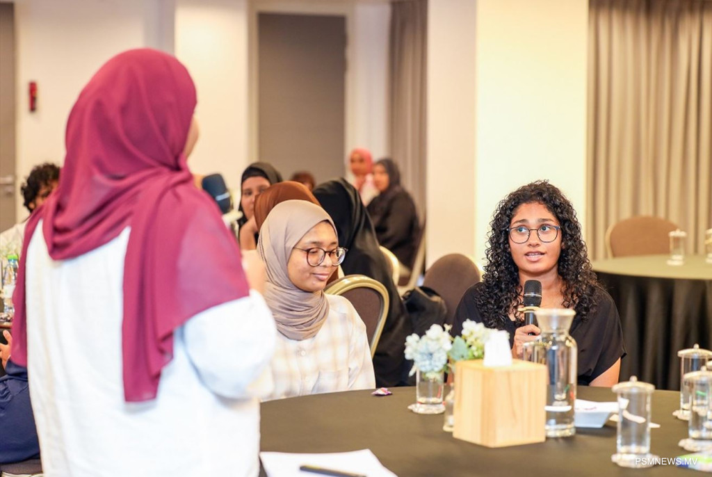 މާލީ މުސްތަޤުބަލު ރޭވުމަށް ޒުވާނުން އަހުލުވެރިކުރުމަށް ޚާއްސަ ސެޝަނެއް
