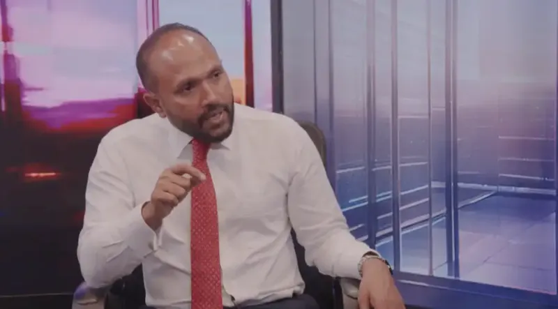 ރައީސް މުއިއްޒު އަށް ހީފުޅުވަނީ މުޅި މި ގައުމަކީ އެމަނިކުފާނުގެ މިލްކެކޭ، މިވަރަށް ރައްޔިތުން އަޅުވެތިވެ ނިކަމެތިވި ވެރިކަމެއް ނާދޭ: ޑރ. ޖަމީލް