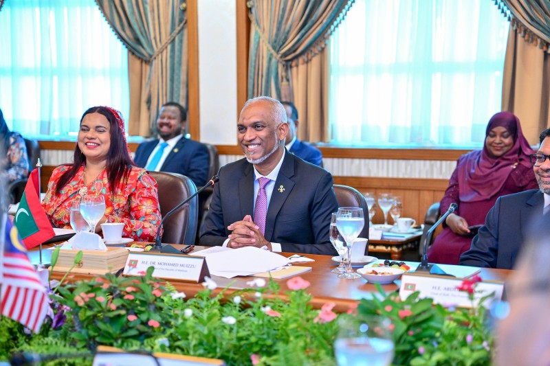 ރާއްޖެއާއި މެލޭޝިއާއާ ދެމެދު ޚާއްސަ ވިޔަފާރި އެއްބަސްވުމެއް އެކުލަވާލުމުގެ މަޝްވަރާތައް ފަށަން މަޝްވަރާކުރެވުނު: ރައީސް