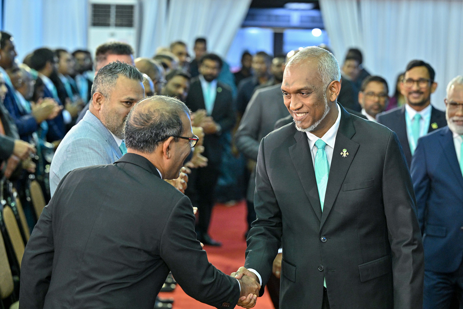 ޕީއެންސީ ކޮންގްރެސް ޖަލްސާގައި މެހެމާނަކަށް ނަޝީދު ބައިވެރިވެވަޑައިގެންފި