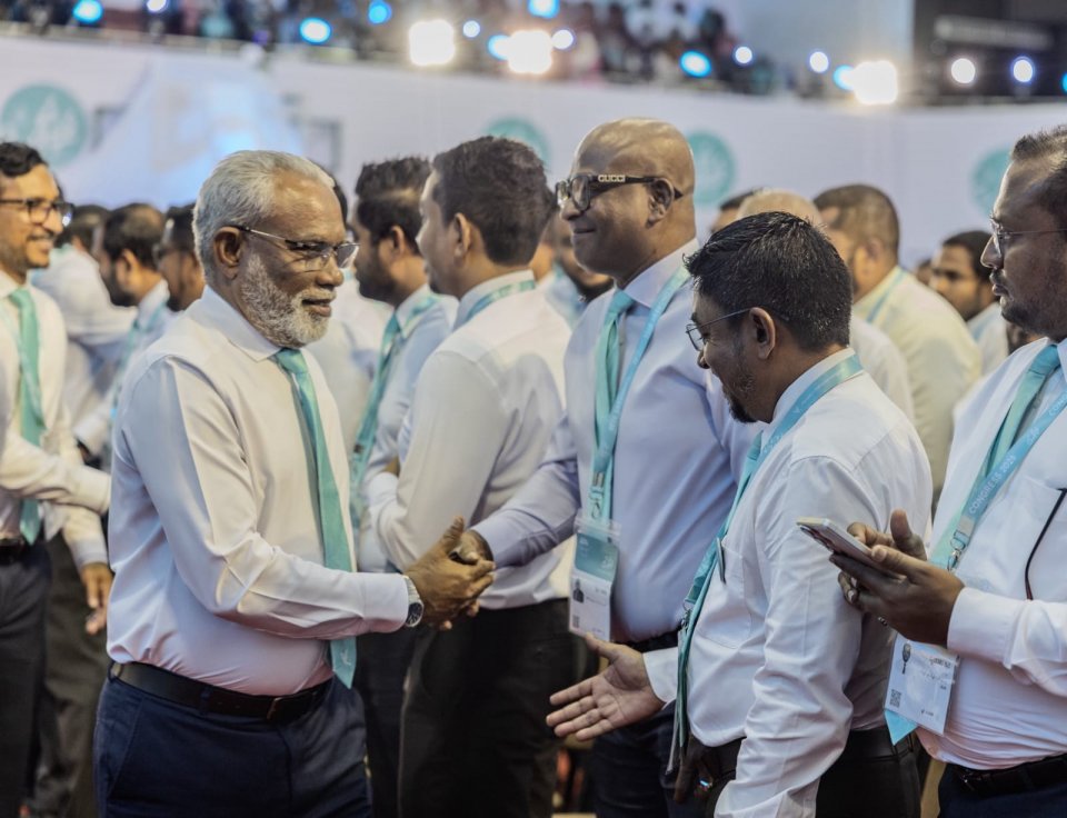 ސިޔާސީ މަސައްކަތް ކުރެވޭނީ މަގުމައްޗަށް ނިކުމެގެން: އަބްދުއްރަހީމް