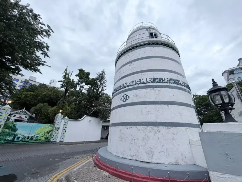 ރާއްޖެ އިސްލާމްވިތާ 900 އަހަރު ފުރުން ކުލަގަދަކޮށް ފާހަގަކުރަމުންދާއިރު، ރާއްޖޭގައި ހުރި އިސްލާމީ އާސާރުތަށް އަޅާނުލެވި ދޫކޮށްލެވިފައި!