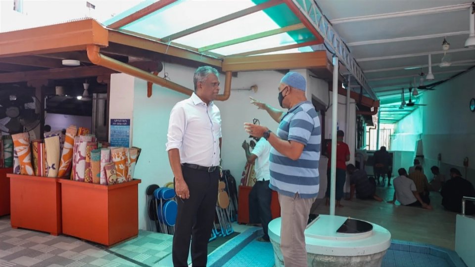 މިސްކިތްތަކުން ވައްކަންކުރާ މީހުންނަށް ހައްގު އަދަބު ދޭން އާޒިމް ގޮވާލައްވައިފި
