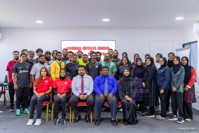 ހޭންޑްބޯޅަ ރެފްރީން ތަމްރީނު ކުރުމުގެ ކޯސް ފަށައިފި
