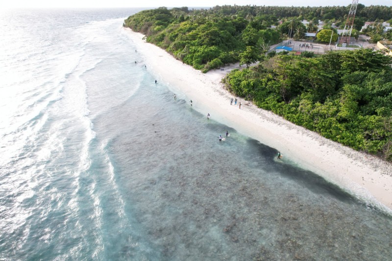ފަޅުރަށެއްގެ ގޮތުގައި ކަނޑައަޅާފައިވާ ހިރިމަރަދޫގައި ވަޒީފާ އަދާކުރަންޖެހޭ ގޮތަށް ދެ ޕޮލިޓިކަލް ޑިރެކްޓަރުން އައްޔަނުކޮށްފި