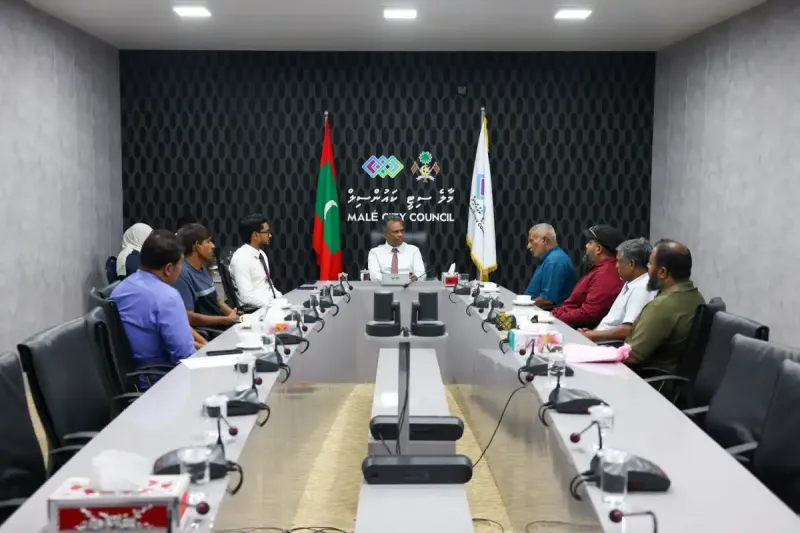 ހާބަރު ފުޑްކޯޓުތައް ހުސްކުރަން އެސްޓީއޯ އިން އެންގުމުން، ވިޔަފާރިވެރިން ކަންބޮޑުވުން ފާޅުކޮށް މޭޔަރަށް ޕެޓިޝަނެއް!