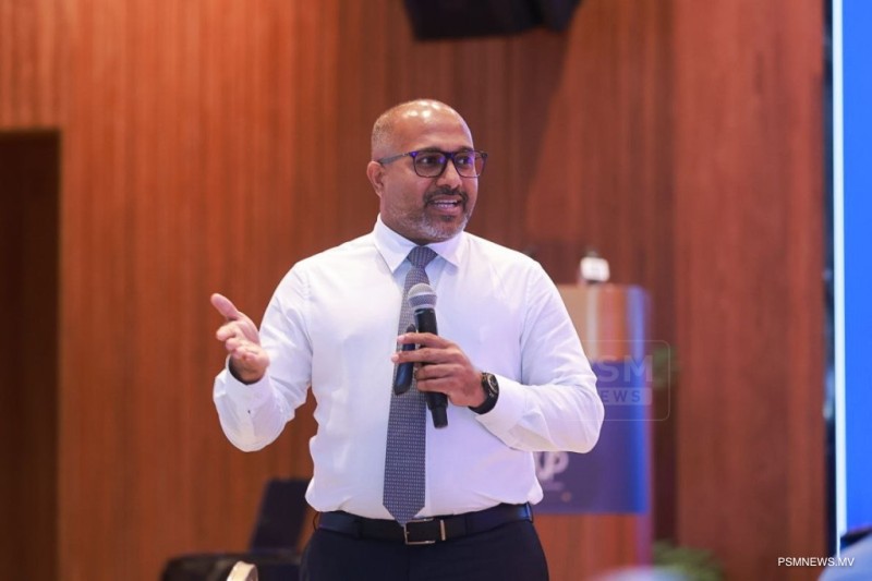 "ފުލުހުންގެ ޚިދުމަތުގައި ތިއްބެވި ކަނބަލުން ލީޑަރުންްނަށް ވާންޖެހޭ"