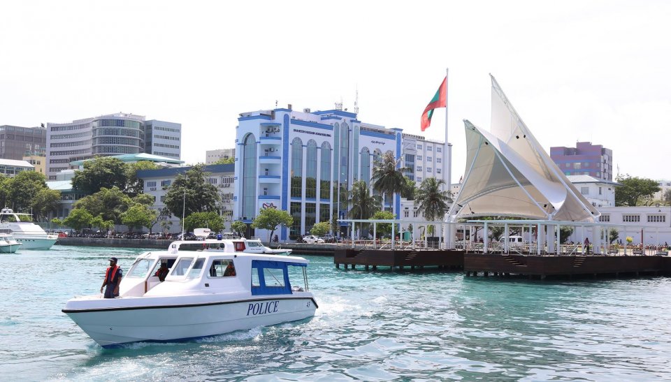 ފީނަން ފޭބި ދުވާފަރު މީހަކު ނިޔާވެއްޖެ