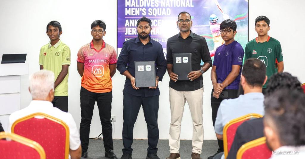 ޤައުމީ ކްރިކެޓް ސްކޮޑް އެކުލަވާލައިފި