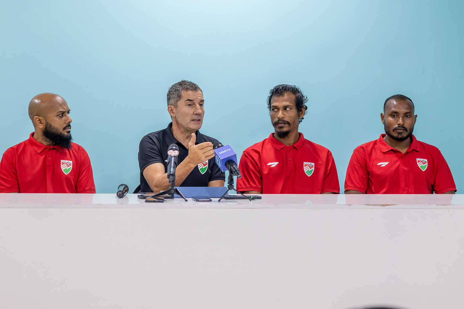 ގައުމީ ޓީމަށް ގޮންޖެހުންތަކެއް، ނަތީޖާއަށް އުންމީދުކުރަންވާނީ ހާލަތަށްވެސް ވިސްނައިގެން: އުރުބާނީ