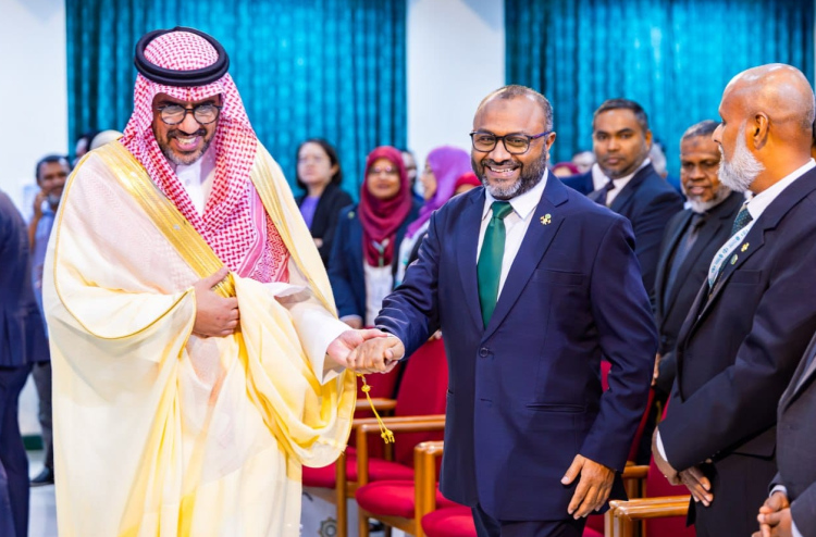 މަދީނާގައި ބާއްވާ ކޮންފަރެންސަކަށް ޝަހީމް ސައުދީއަށް