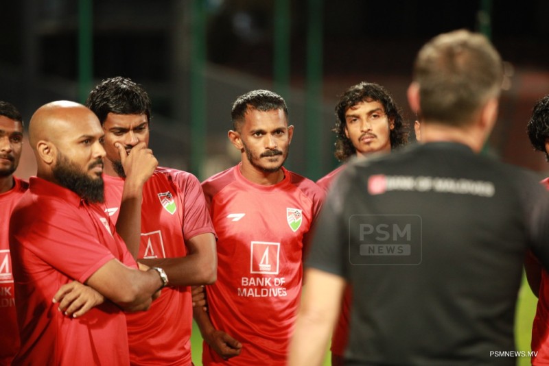ޗައިނާ މެޗުގައި ފެނުނު ކުޅުމާއިއެކު ޤައުމީ ޓީމު އުއްމީދެއްގައި
