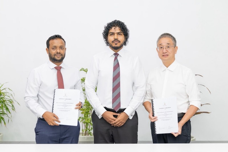 ބޭނުންނުކުރެވޭ ހާލަތުގައި އޮތް އައްޑޫ ލިންކް ރޯޑް ހަދައި، 4 ލޭނަށް ފުޅާކުރަން ޗައިނާ ކުންފުންޏަކަށް