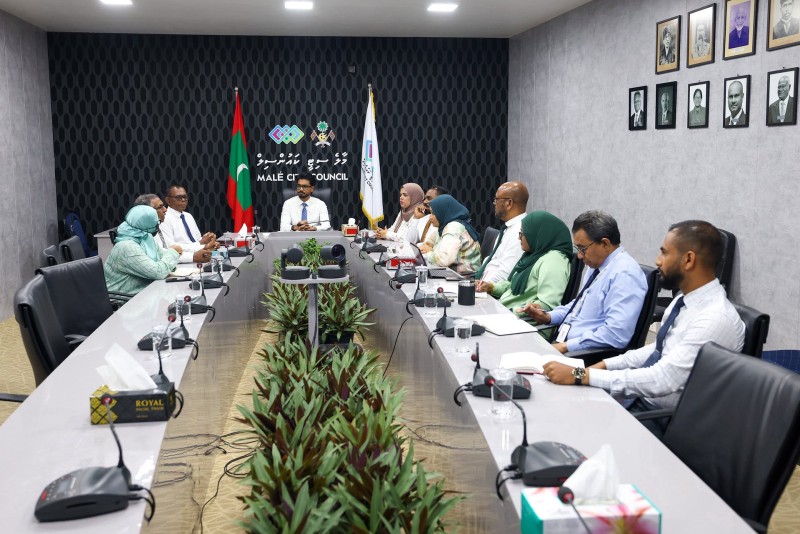މާލޭގައި ދުންފަތުގެ އިސްތިއުމާލުކުރާ މީހުންނަށް ޚާއްސަ ކިއޮސްކު ބެހެއްޓުމާ ގުޅޭގޮތުން މަޝްވަރާކޮށްފި