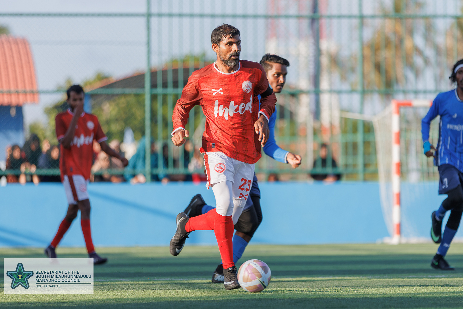 ދުވާފަރާއި މަގޫދޫ އަތުން ބަލިވެ، ވަރުގަދަ އޭދަފުށި ޒޯން ފުޓްސަލް މުބާރާތުން ކަޓައިފި
