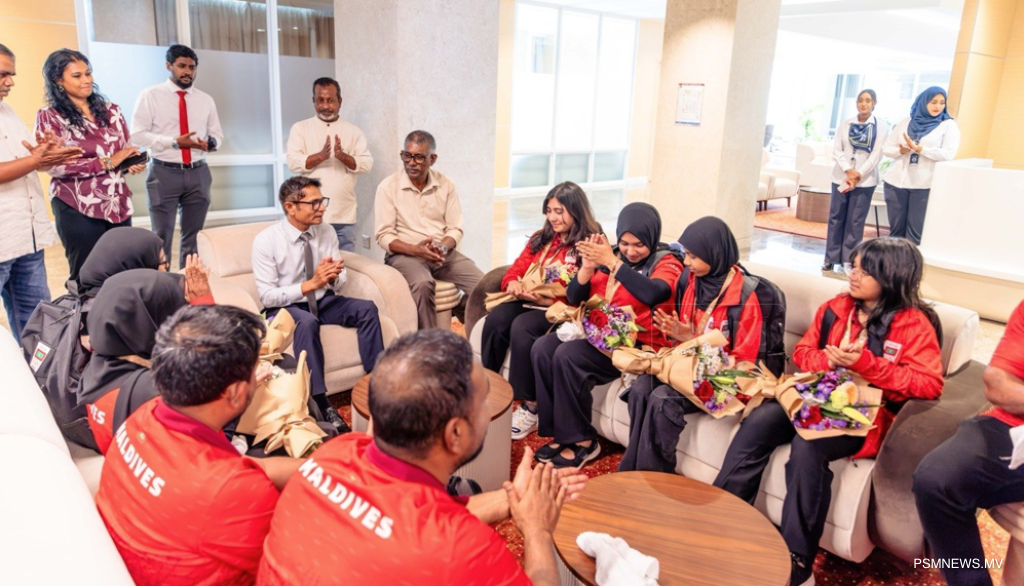 ތާރީޚީ ކާމިޔާބީއާއެކު ޤައުމީ ރާޒުވާ ޓީމު އެނބުރި ޤައުމަށް