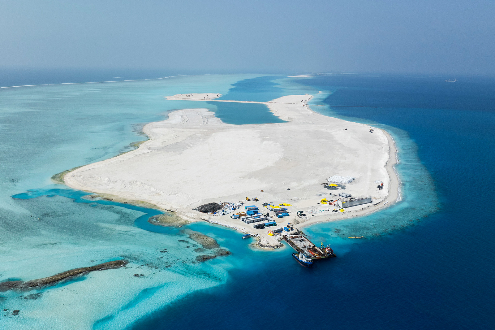 "ދުނިޔޭގައި އޮތީ އެންމެ ރާއްޖެއެއް": އަލައްބާރުގެ ތަސައްވުރަކީ ހަމައެކަނި ޗުއްޓީ ހޭދަކުރާ ތަނެއްގެ ގޮތުގައި ނުބޭއްވުން!