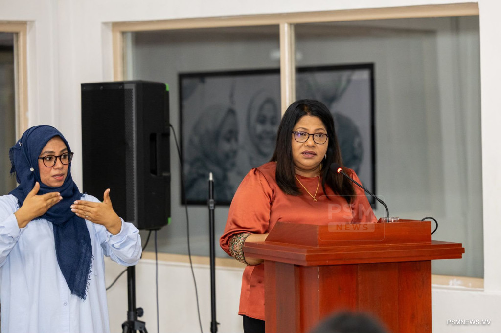 އަށް ދާއިރާއަކުން އައު އިޝާރާތްތައް އުފައްދަން ބައްދަލުވުމެއް