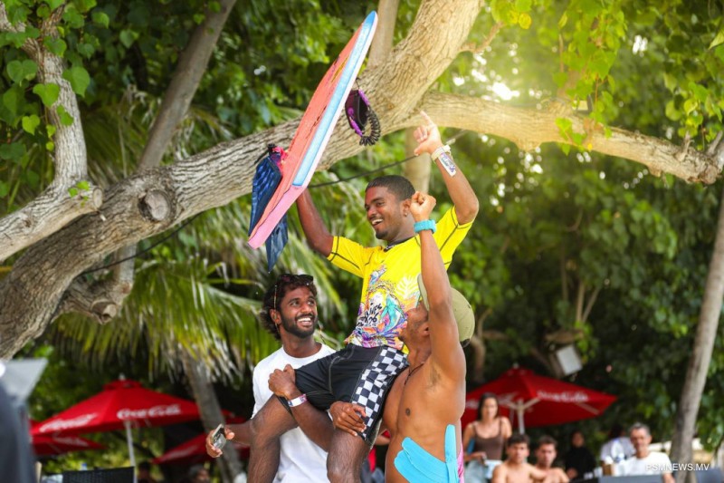 ގްރޭން ކެނޭރިއާގައި އިޔަންއާ އާމިން ވާދަކުރަނީ